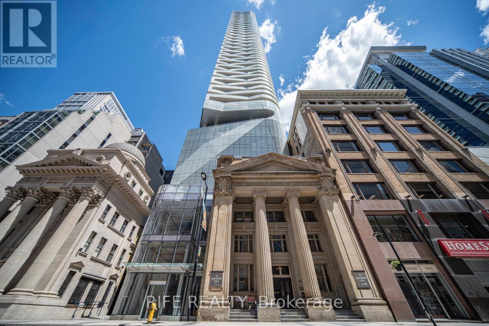 2204 - 197 Yonge Street, Toronto, Ontario  M5B 0C1 - Photo 18 - C13212164