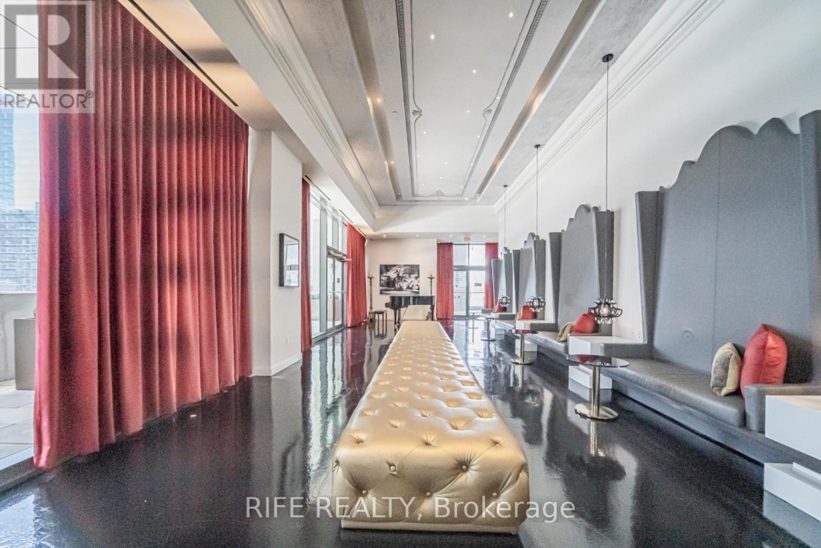 2204 - 197 Yonge Street, Toronto, Ontario  M5B 0C1 - Photo 28 - C13212164