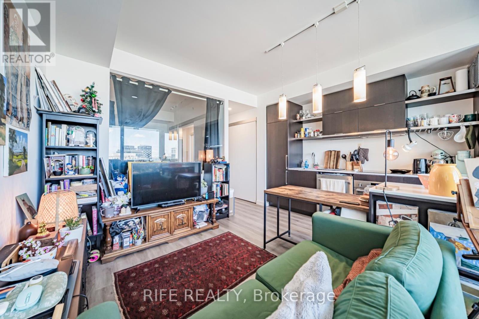2204 - 197 Yonge Street, Toronto, Ontario  M5B 0C1 - Photo 3 - C13212164