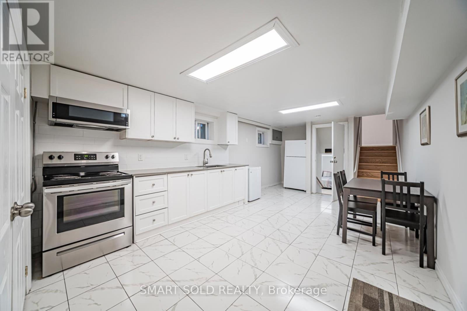 151 Silas Hill Drive, Toronto, Ontario  M2J 2X8 - Photo 21 - C13212180