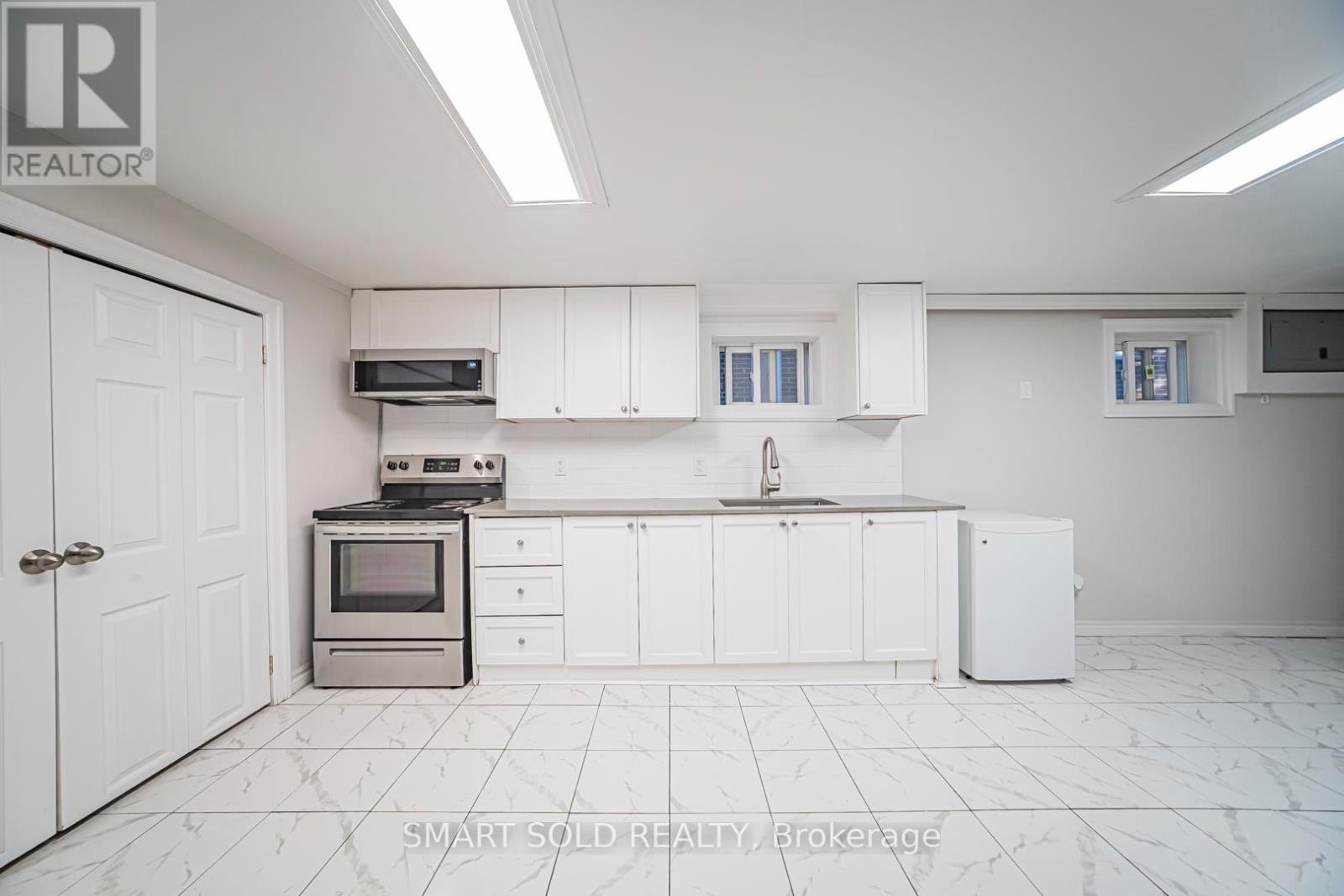 151 Silas Hill Drive, Toronto, Ontario  M2J 2X8 - Photo 22 - C13212180