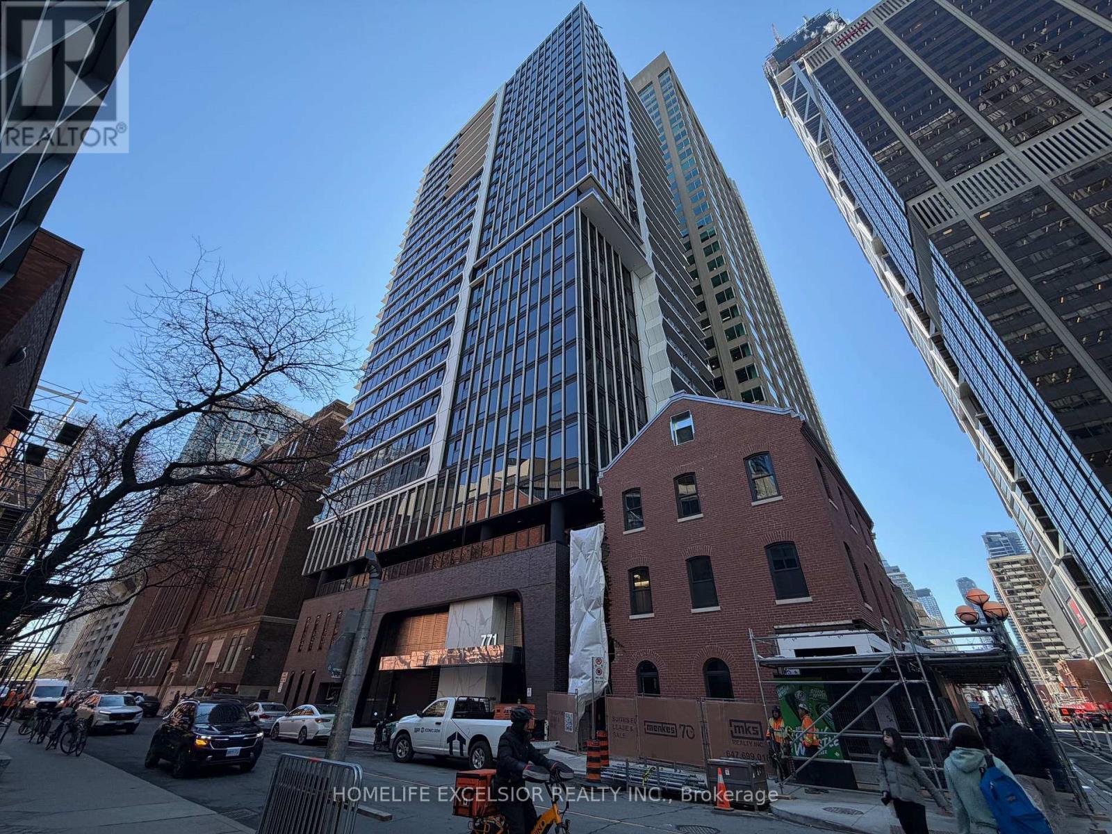 1208 - 771 Yonge Street, Toronto (Annex), Ontario  M4W 0B8 - Photo 1 - C13212226