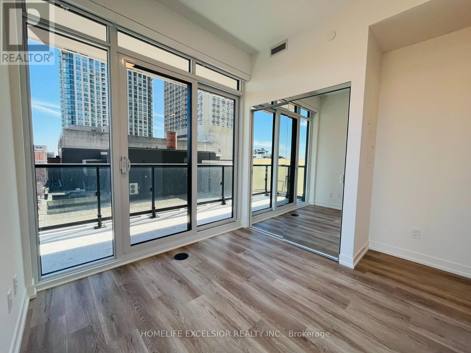 1208 - 771 Yonge Street, Toronto (Annex), Ontario  M4W 0B8 - Photo 7 - C13212226