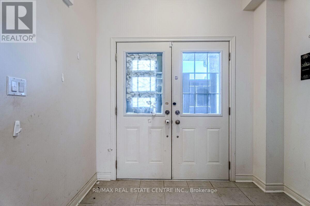 1193 Kettering Drive, Oshawa, Ontario  L1K 1A6 - Photo 12 - E13212188