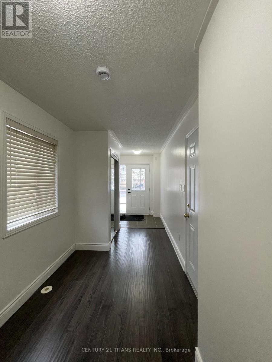 Upper - 11 Etienne Street, Toronto, Ontario  M1L 0A2 - Photo 2 - E13212198