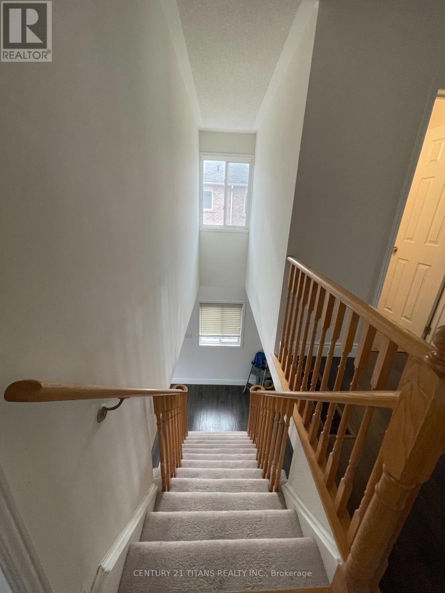 Upper - 11 Etienne Street, Toronto, Ontario  M1L 0A2 - Photo 20 - E13212198