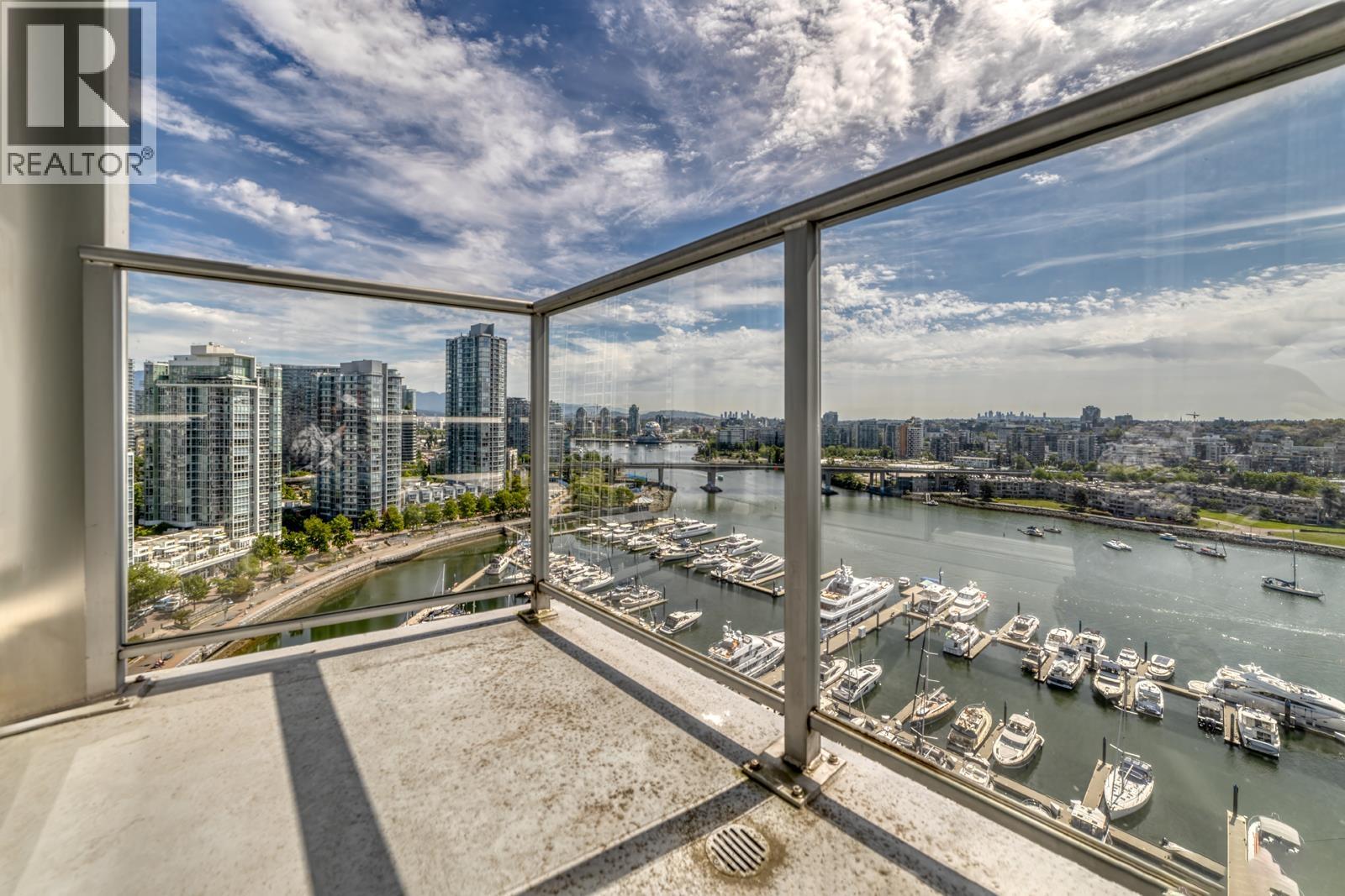 2101 1228 Marinaside Crescent, Vancouver, British Columbia  V6Z 2W4 - Photo 3 - R3129428