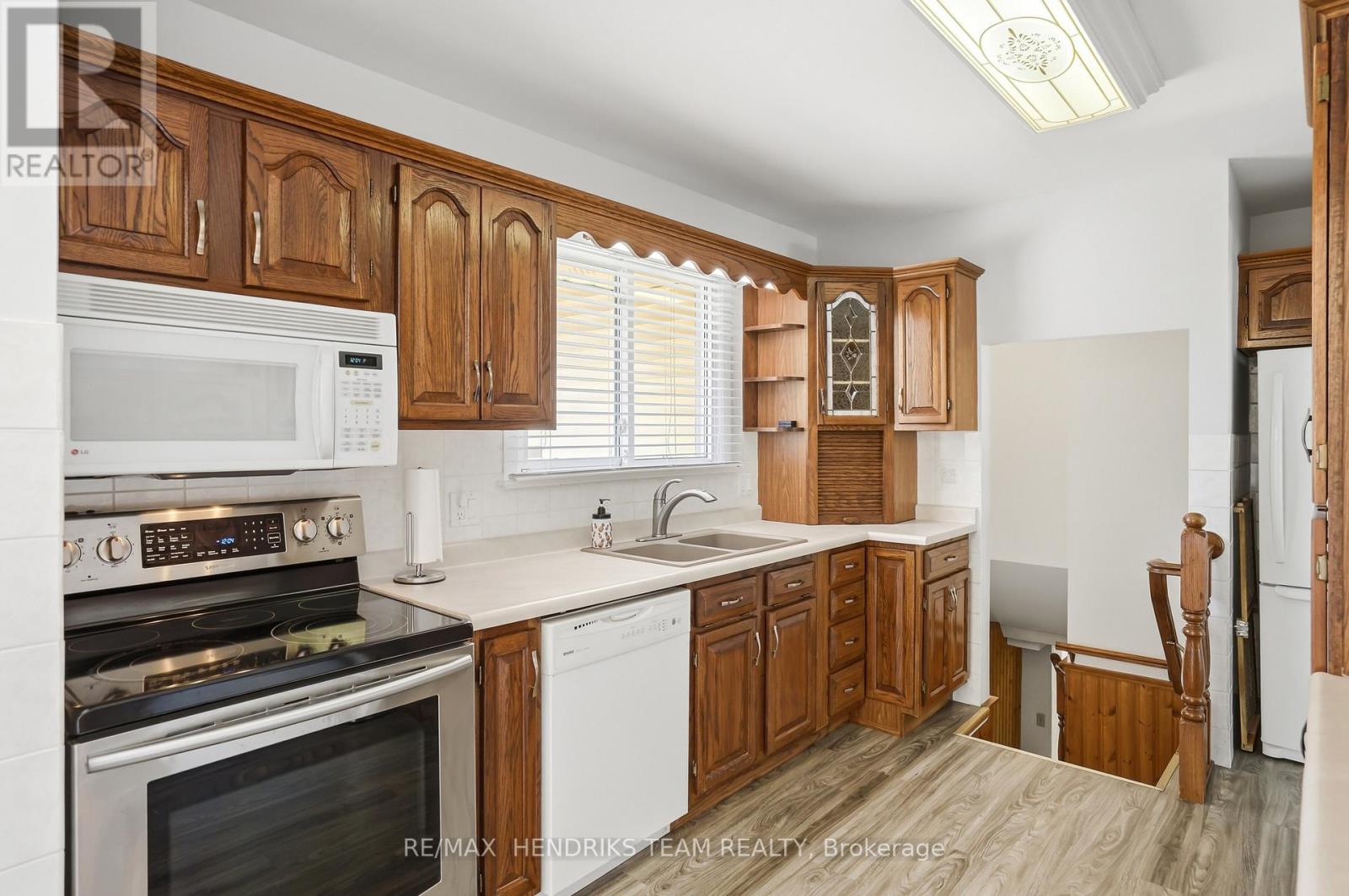 17 Sullivan Drive, St. Catharines (Lakeport), Ontario  L2N 1K3 - Photo 11 - X13212242