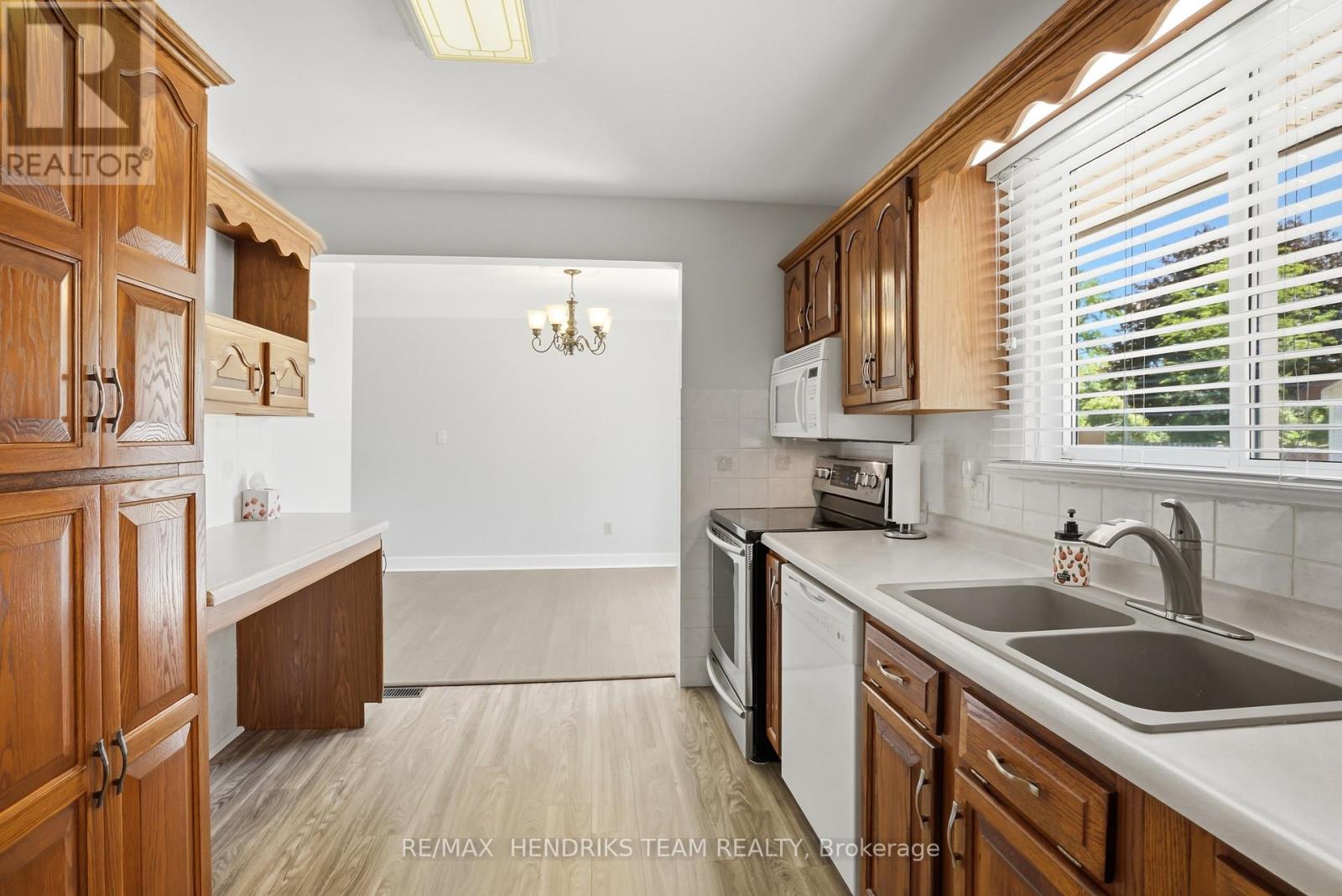 17 Sullivan Drive, St. Catharines (Lakeport), Ontario  L2N 1K3 - Photo 13 - X13212242