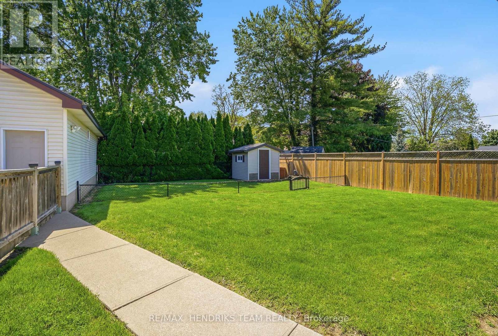 17 Sullivan Drive, St. Catharines (Lakeport), Ontario  L2N 1K3 - Photo 34 - X13212242