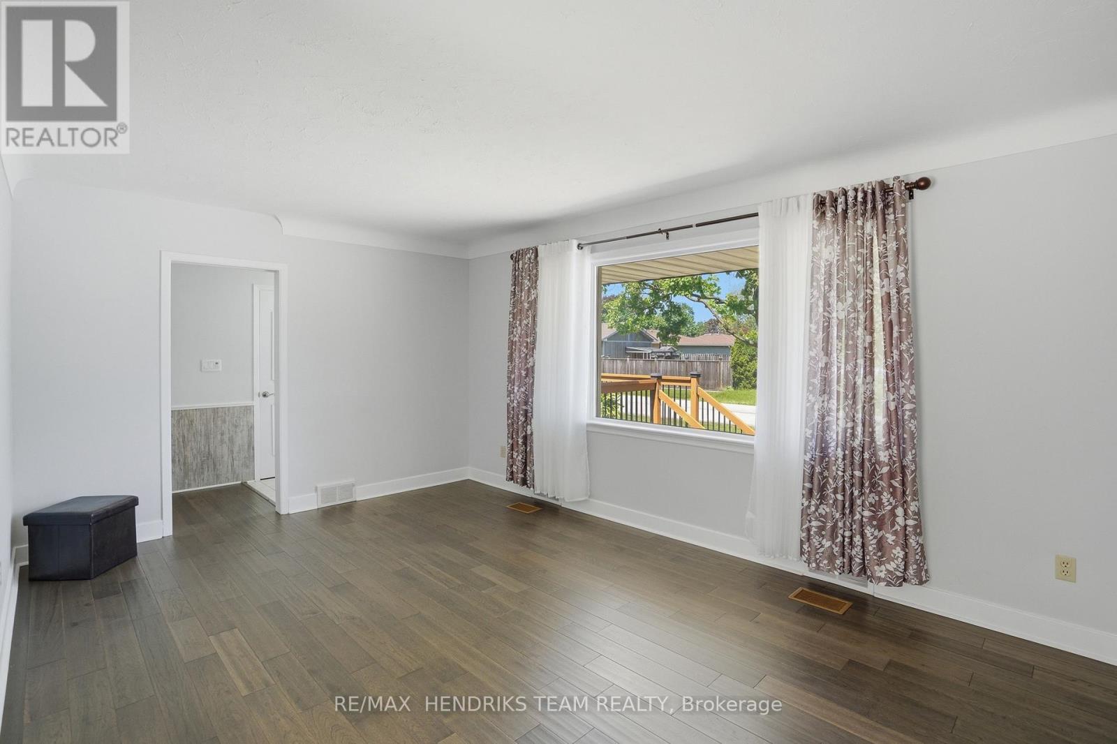 17 Sullivan Drive, St. Catharines (Lakeport), Ontario  L2N 1K3 - Photo 7 - X13212242