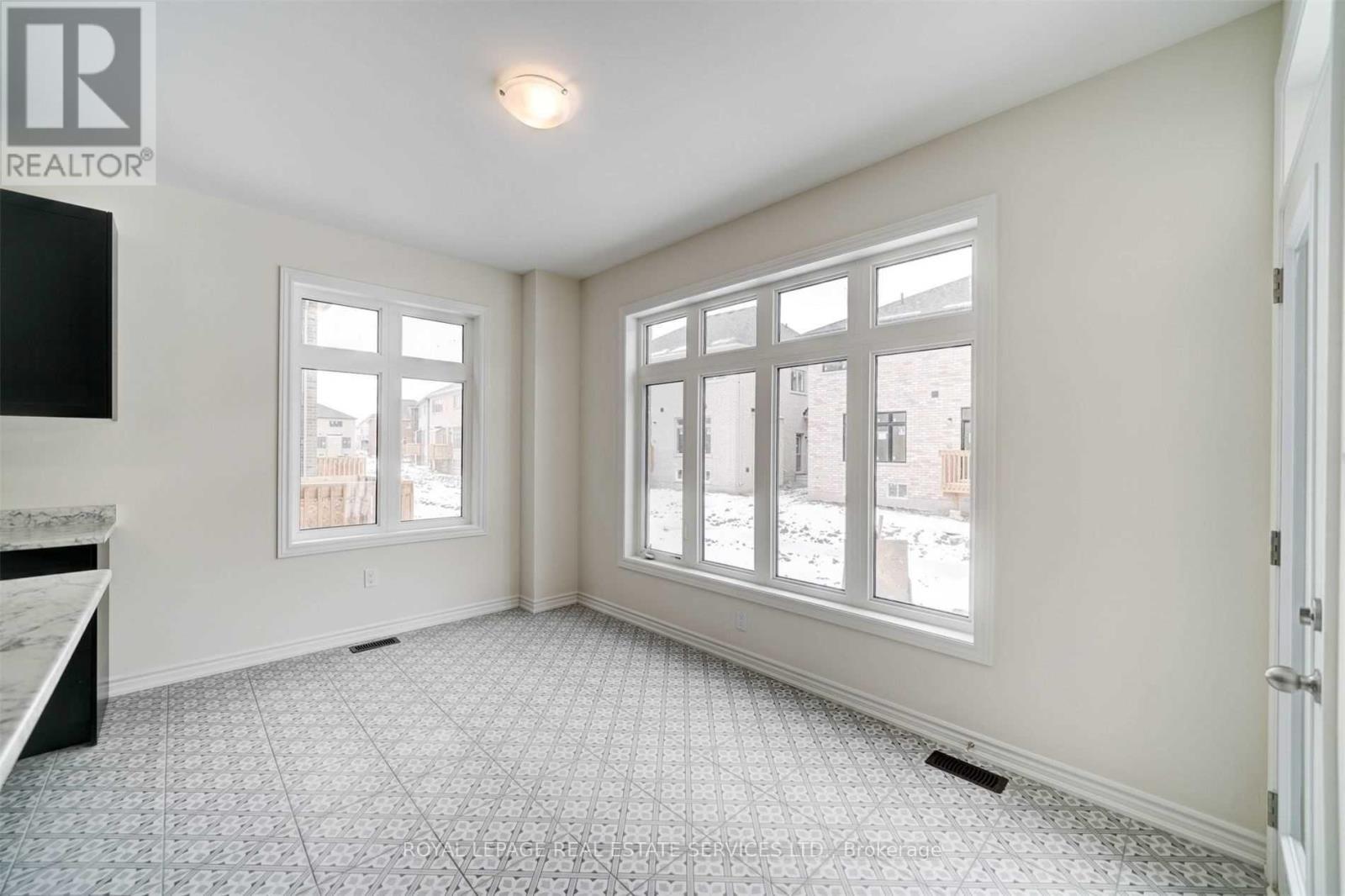 25 Garrett Styles Drive, Georgina, Ontario  L4P 2E7 - Photo 20 - N13210214