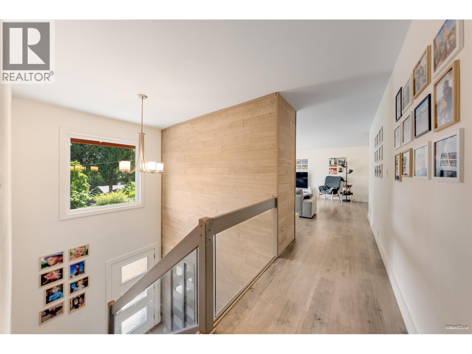 3907 Bayridge Place, West Vancouver, British Columbia  V7V 3K2 - Photo 4 - R3128024
