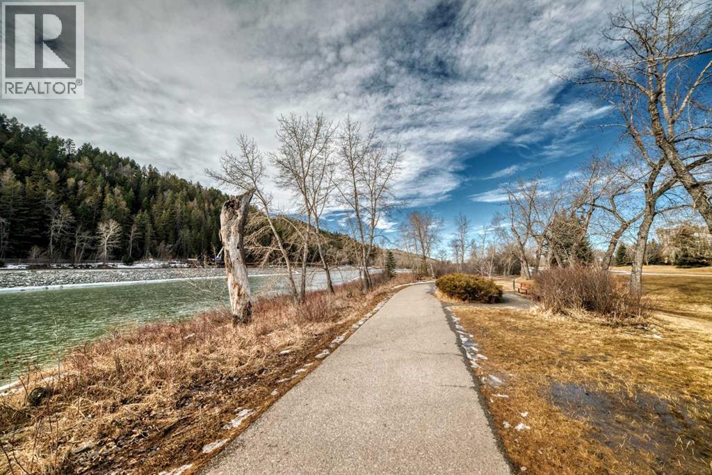 374 Point Mckay Gardens Nw, Calgary, Alberta  T3B 4V8 - Photo 36 - A2309597