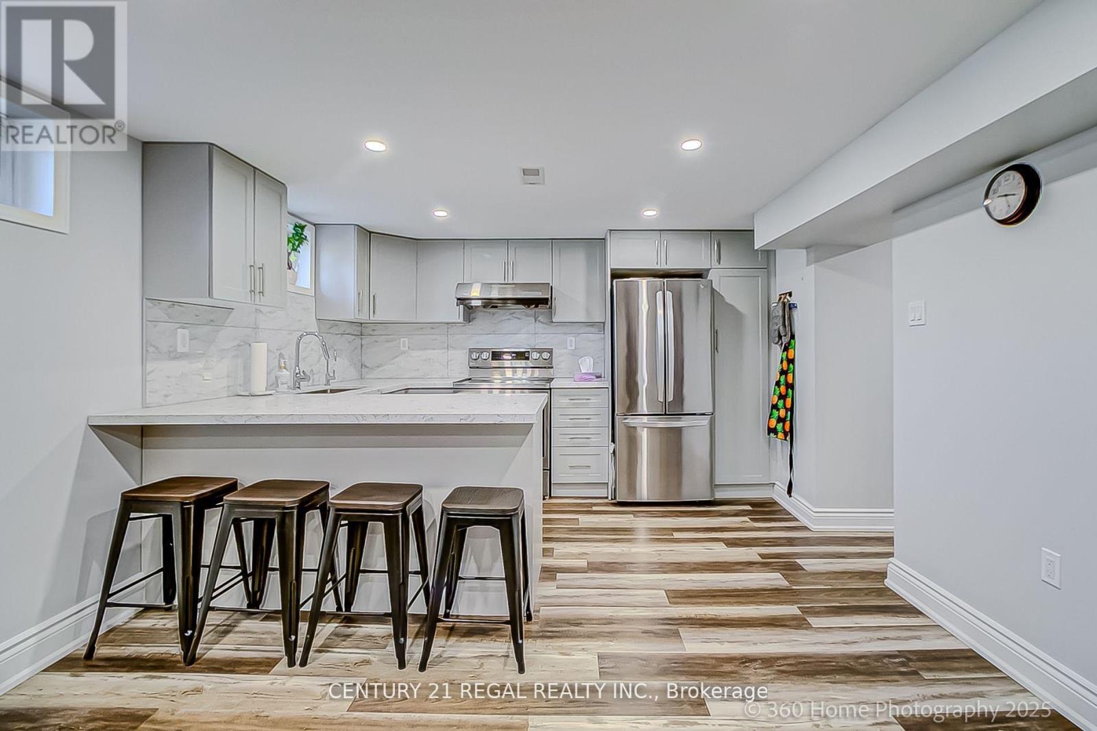 17 Electro Road, Toronto (Wexford-Maryvale), Ontario  M1R 2A6 - Photo 16 - E13212268