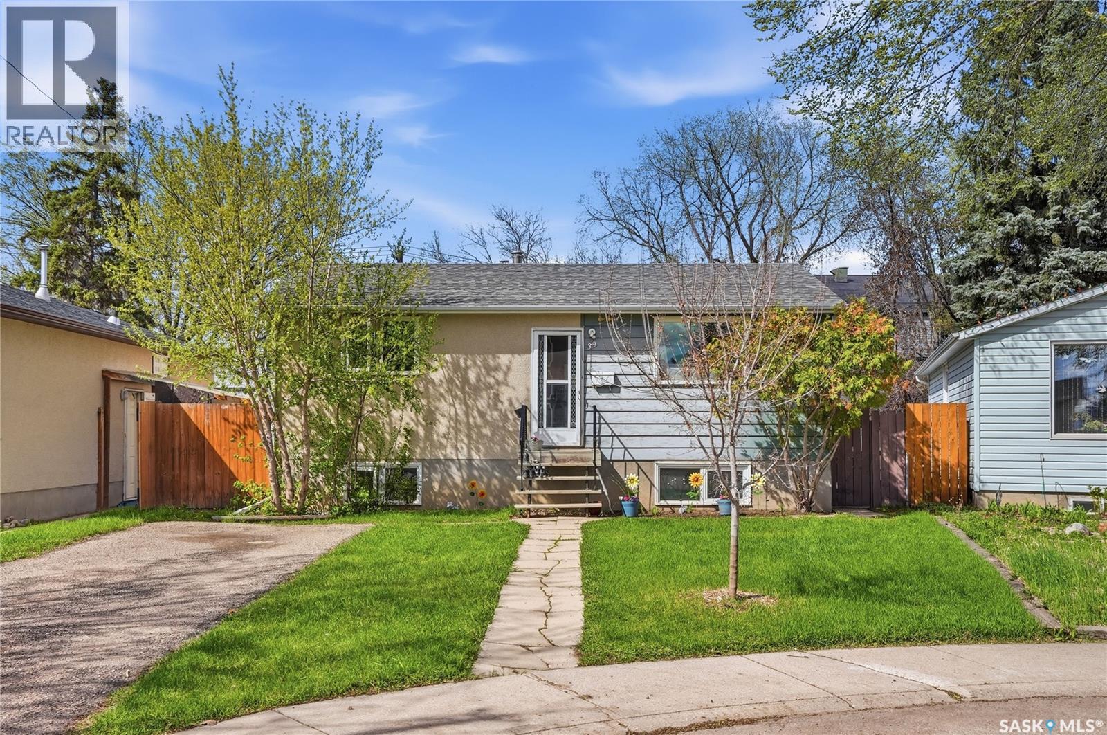 39 Trident Crescent, Saskatoon, Saskatchewan  S7M 0P7 - Photo 1 - SK037417