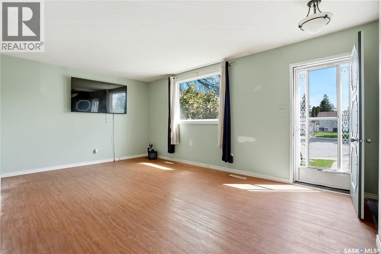 39 Trident Crescent, Saskatoon, Saskatchewan  S7M 0P7 - Photo 5 - SK037417