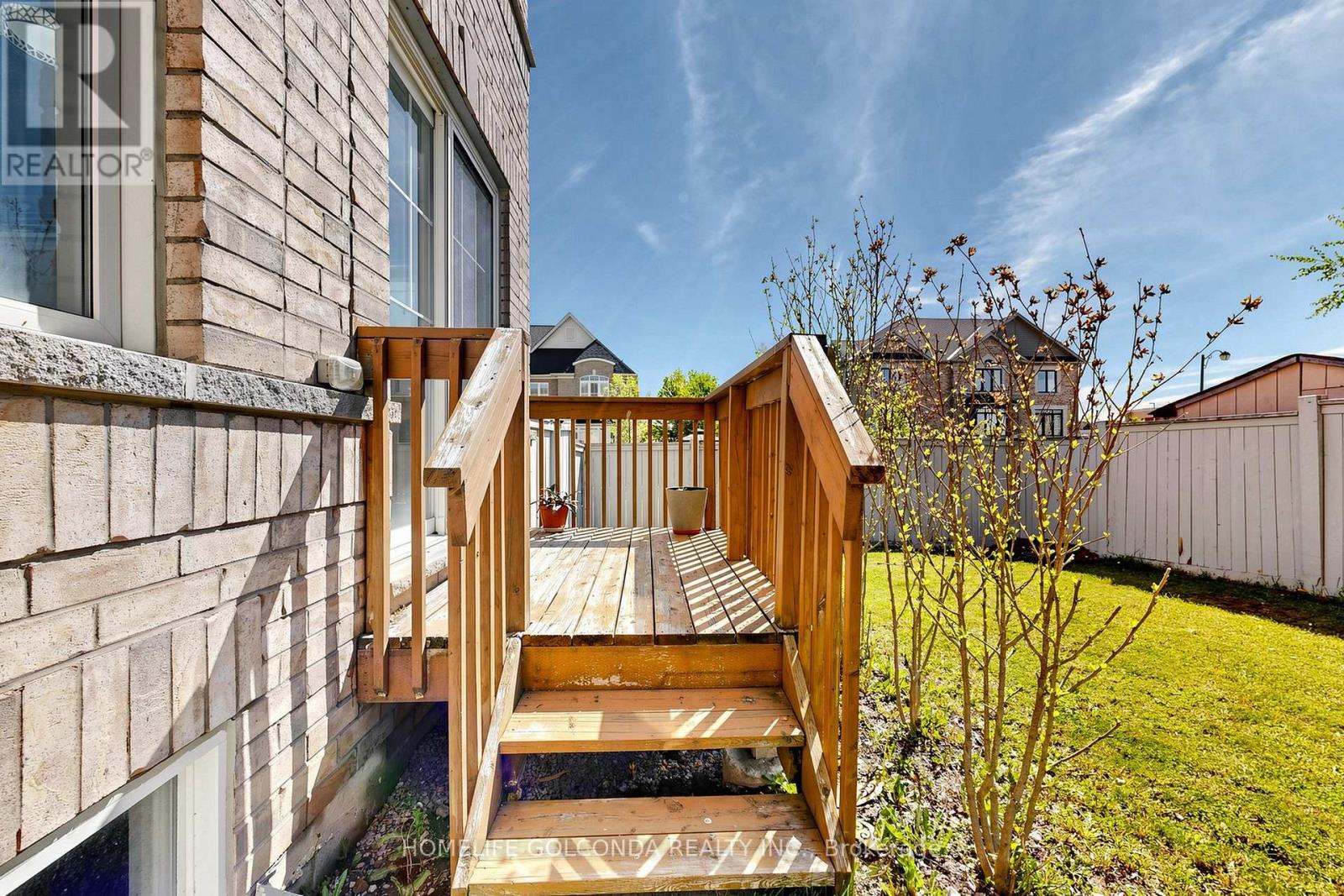 84 Pavlova Crescent, Richmond Hill, Ontario  L4E 0W1 - Photo 37 - N13212244
