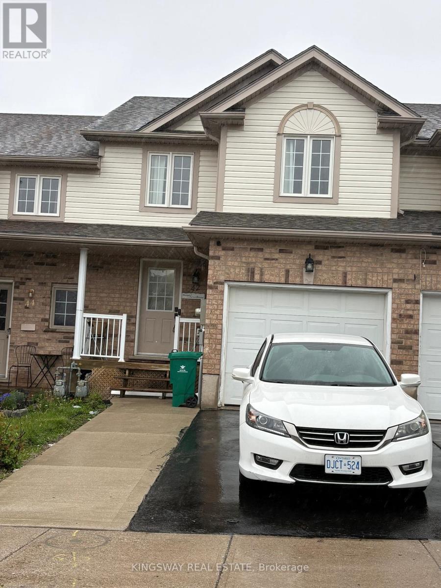 42 Foxglove Crescent N, Kitchener, Ontario  N2E 3Y7 - Photo 1 - X13212236