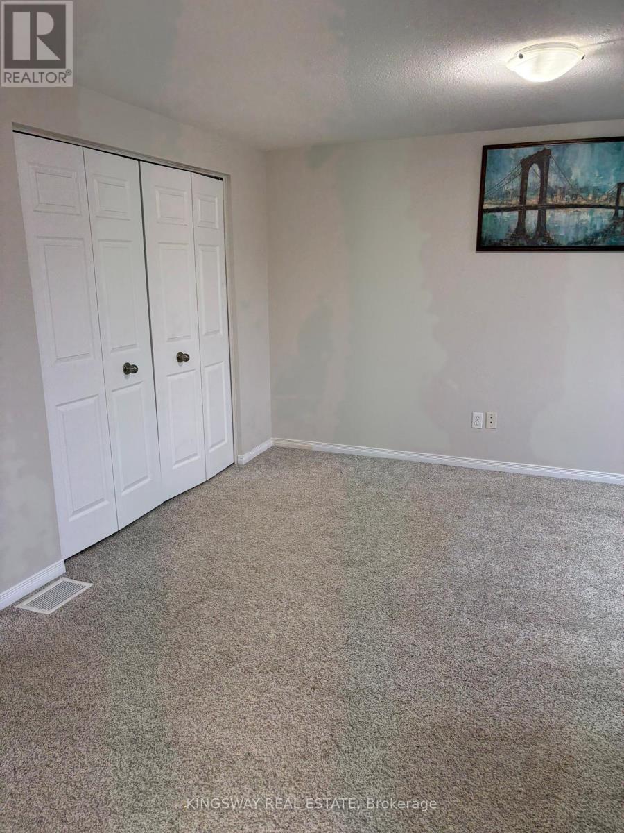 42 Foxglove Crescent N, Kitchener, Ontario  N2E 3Y7 - Photo 24 - X13212236