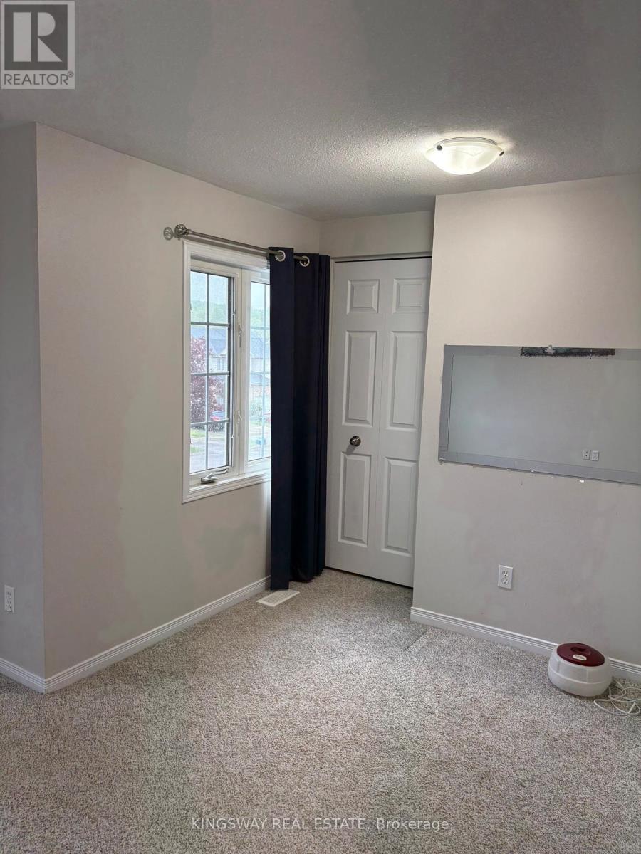 42 Foxglove Crescent N, Kitchener, Ontario  N2E 3Y7 - Photo 25 - X13212236
