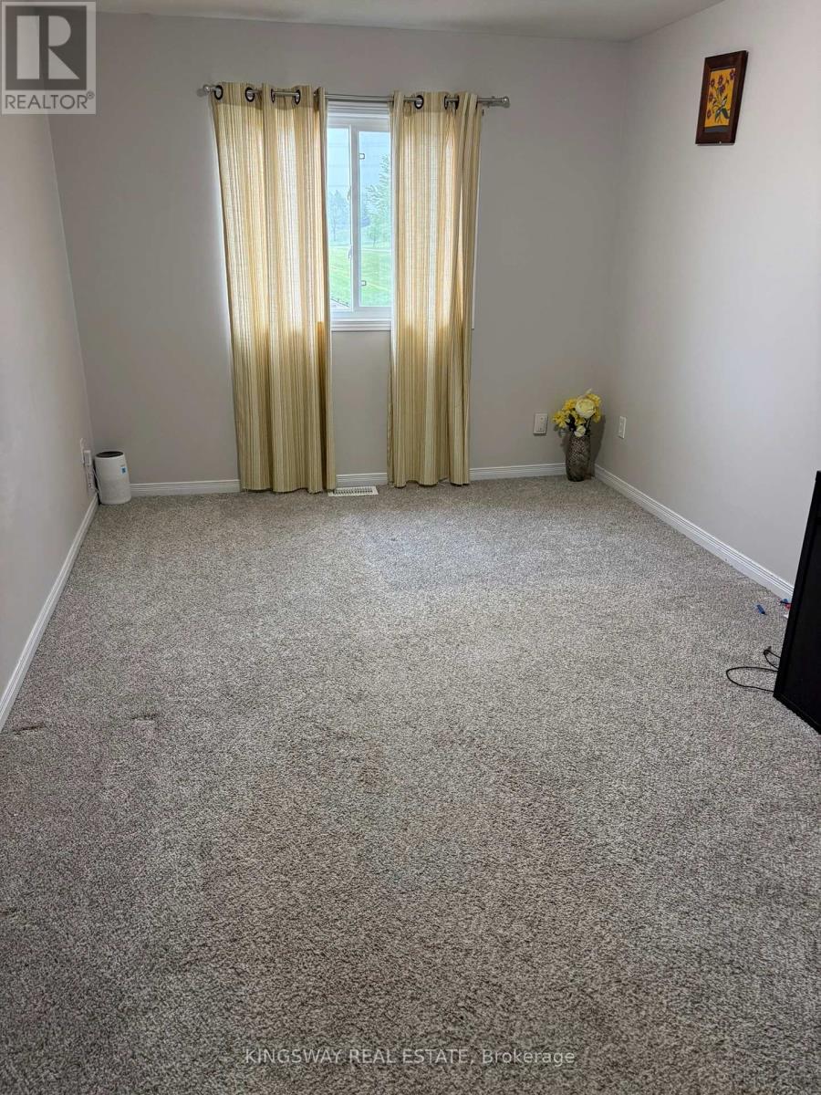 42 Foxglove Crescent N, Kitchener, Ontario  N2E 3Y7 - Photo 6 - X13212236