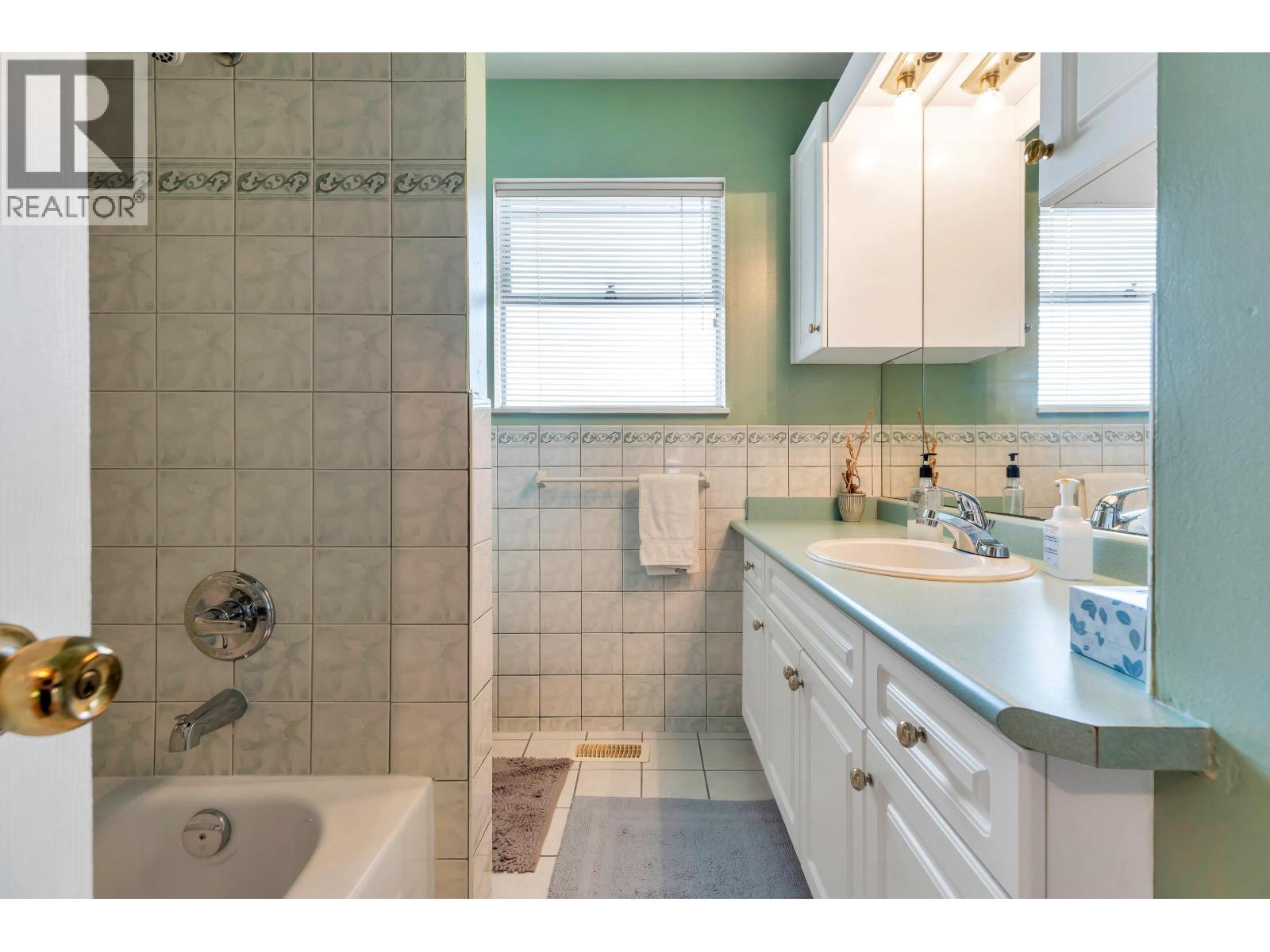 1555 Burrill Avenue, North Vancouver, British Columbia  V7K 1L8 - Photo 26 - R3128614