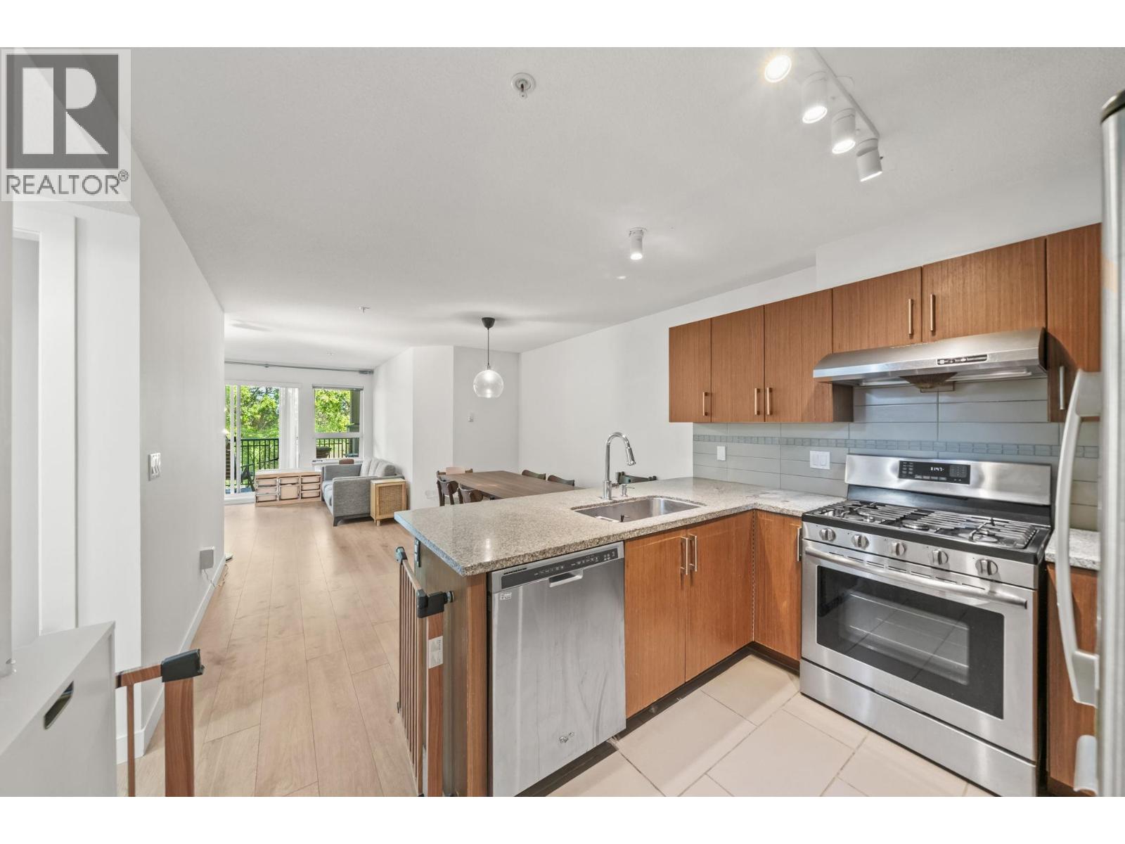 208 6800 Eckersley Road, Richmond, British Columbia  V6Y 0E7 - Photo 2 - R3129555