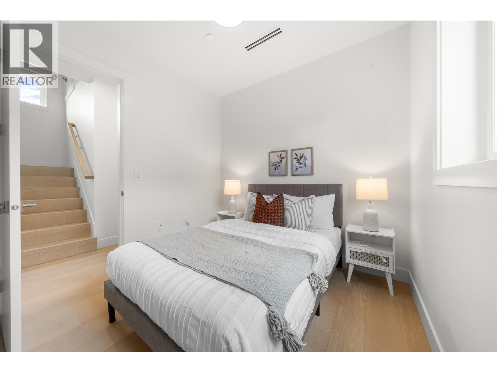 1 1582 E 2nd Avenue, Vancouver, British Columbia  V5N 1C7 - Photo 23 - R3104140