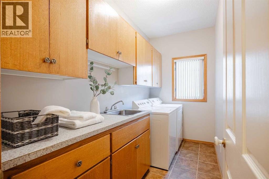 121 Scenic View Bay NW, Calgary, Alberta  T3L 1Z7 - Photo 29 - A2315833