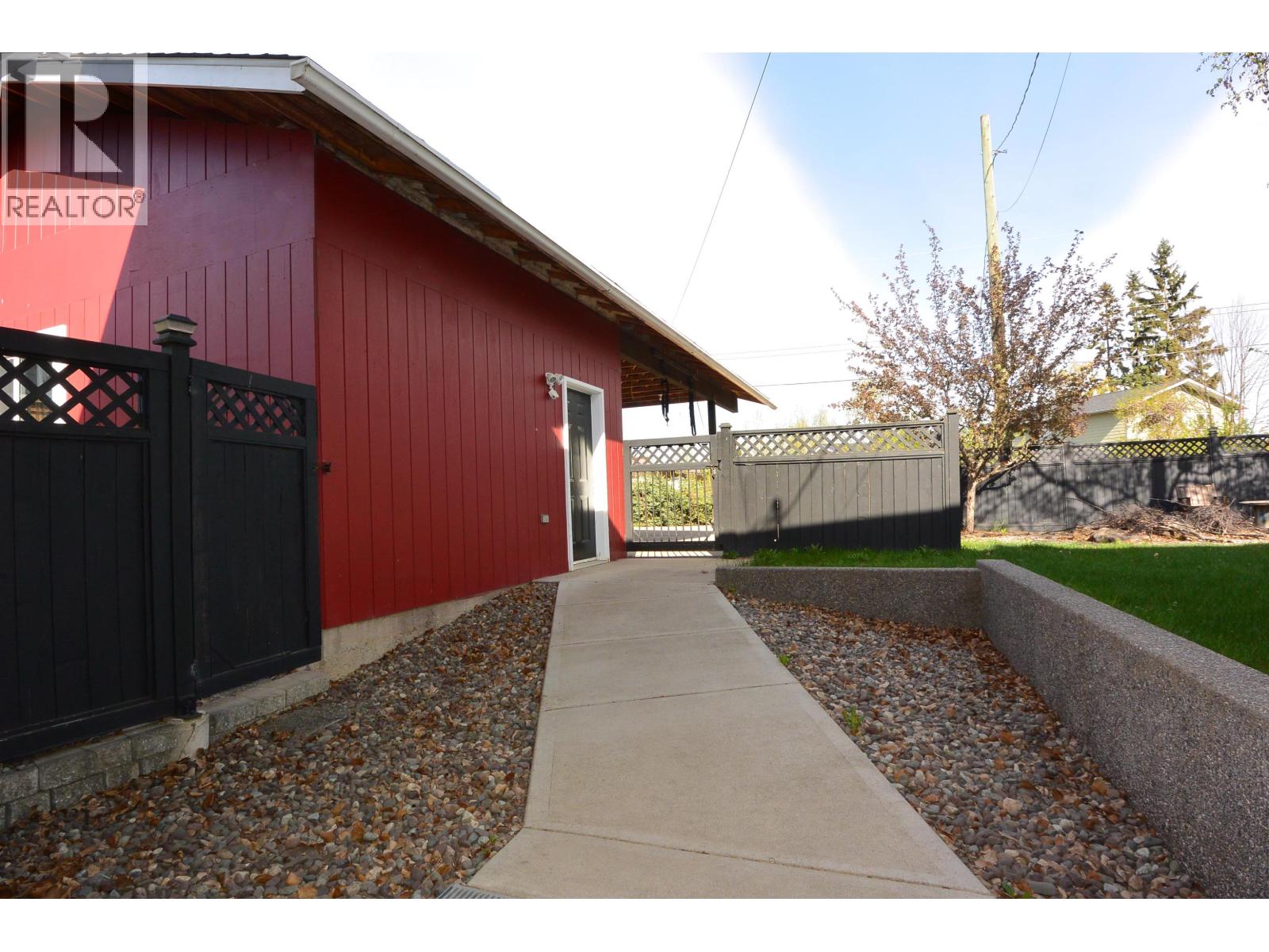 3650 Eighteenth Avenue, Smithers, British Columbia  V0J 2N0 - Photo 37 - R3129590