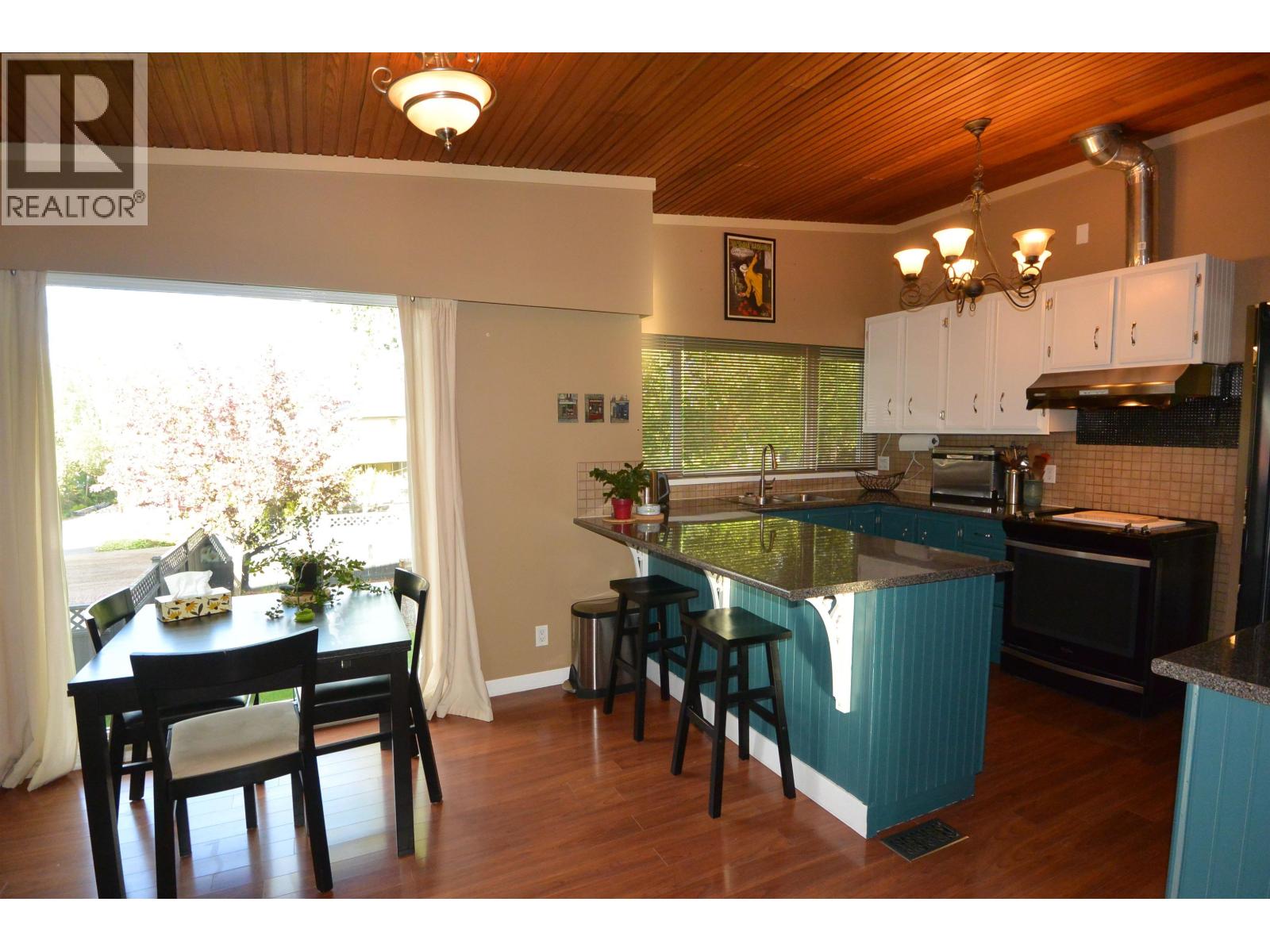 3650 Eighteenth Avenue, Smithers, British Columbia  V0J 2N0 - Photo 6 - R3129590