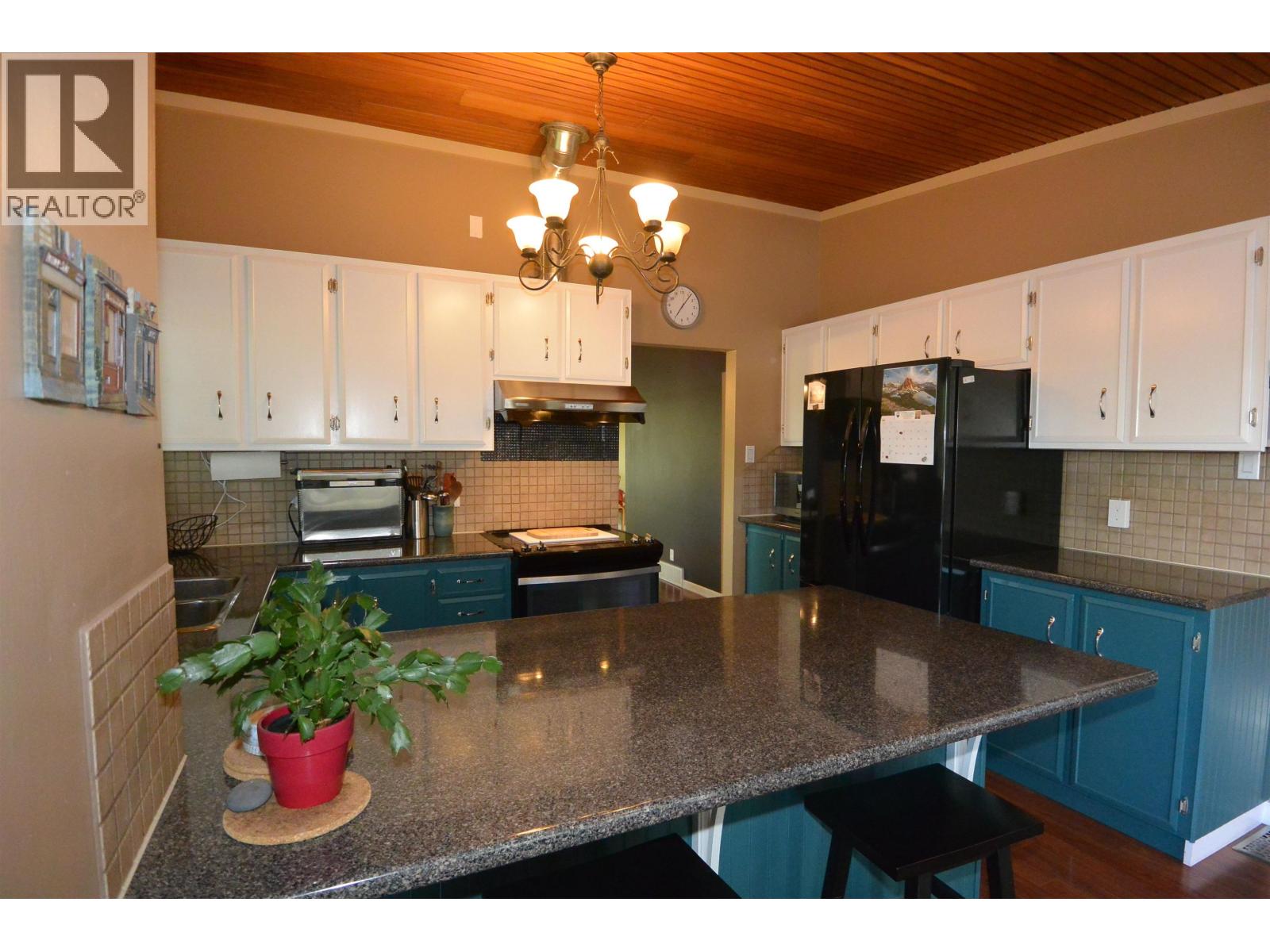 3650 Eighteenth Avenue, Smithers, British Columbia  V0J 2N0 - Photo 8 - R3129590