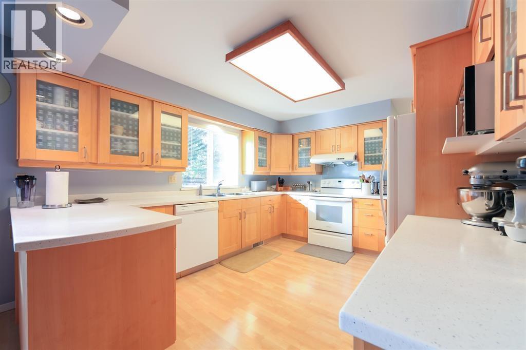 6415 Buckingham Drive, Burnaby, British Columbia  V5E 3Y7 - Photo 5 - R3109976