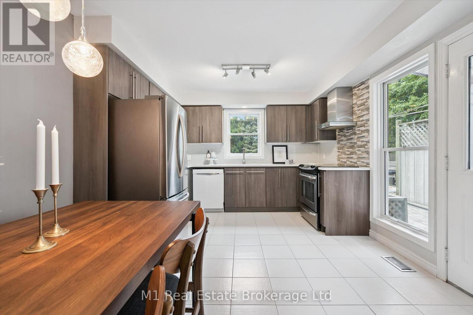 668 Jacob Lane, Waterloo, Ontario  N2V 2G9 - Photo 18 - X13212380