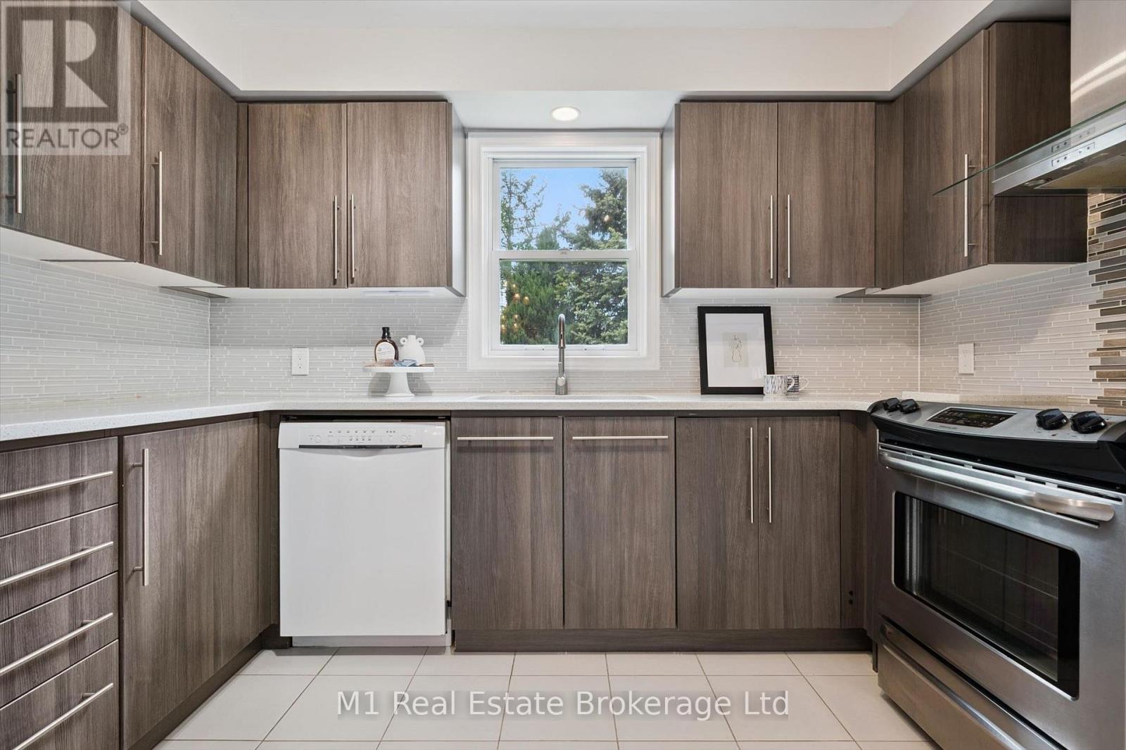 668 Jacob Lane, Waterloo, Ontario  N2V 2G9 - Photo 19 - X13212380