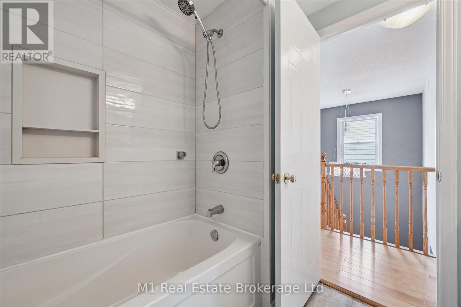 668 Jacob Lane, Waterloo, Ontario  N2V 2G9 - Photo 31 - X13212380
