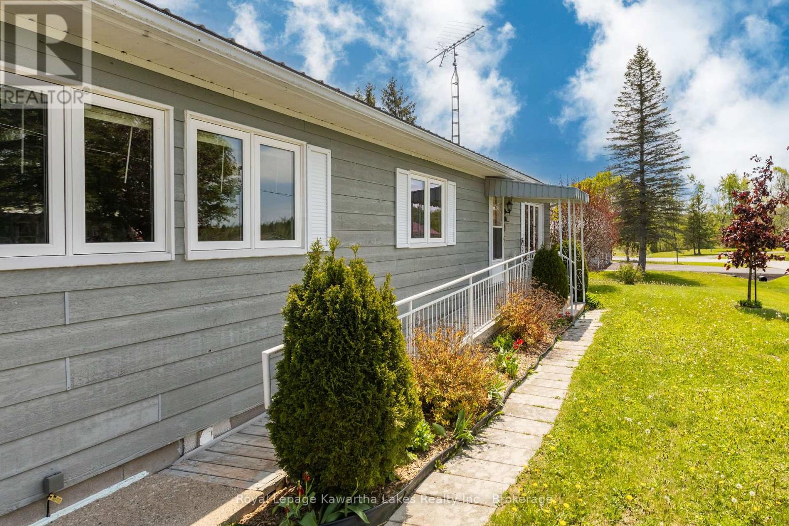 9 Vista Drive, Kawartha Lakes, Ontario  K9V 0H7 - Photo 4 - X13212332