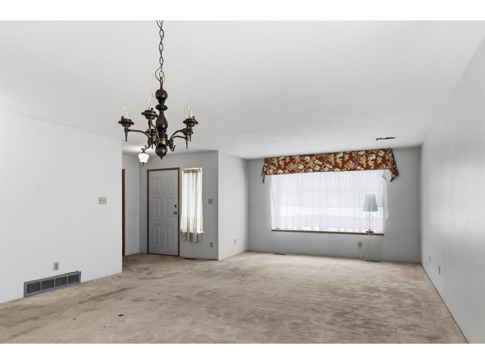 9381 139 Street, Surrey, British Columbia  V3V 7K9 - Photo 8 - R3129599