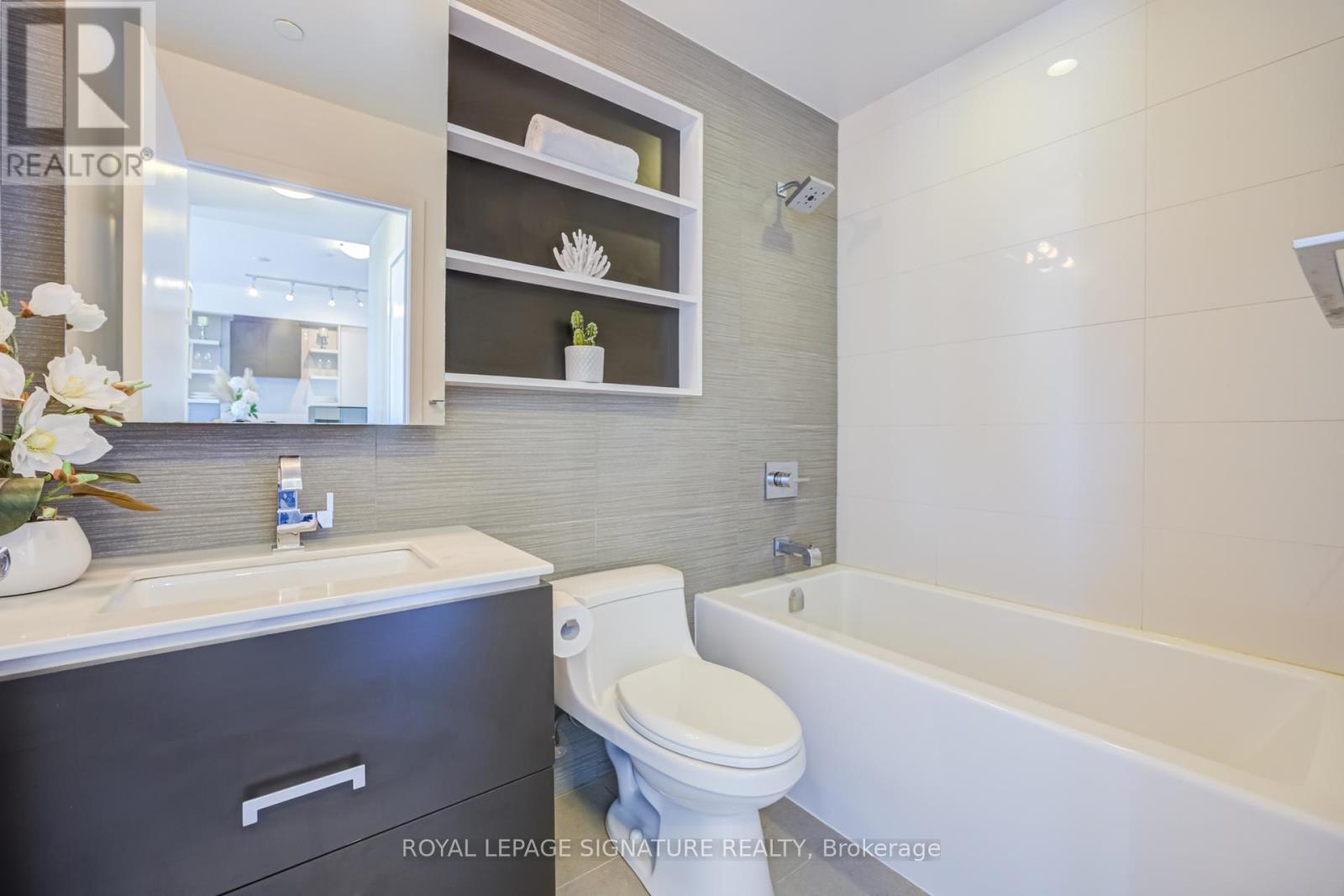 920 - 1830 Bloor Street W, Toronto, Ontario M6P 0A2 - Photo 14 - W13211750