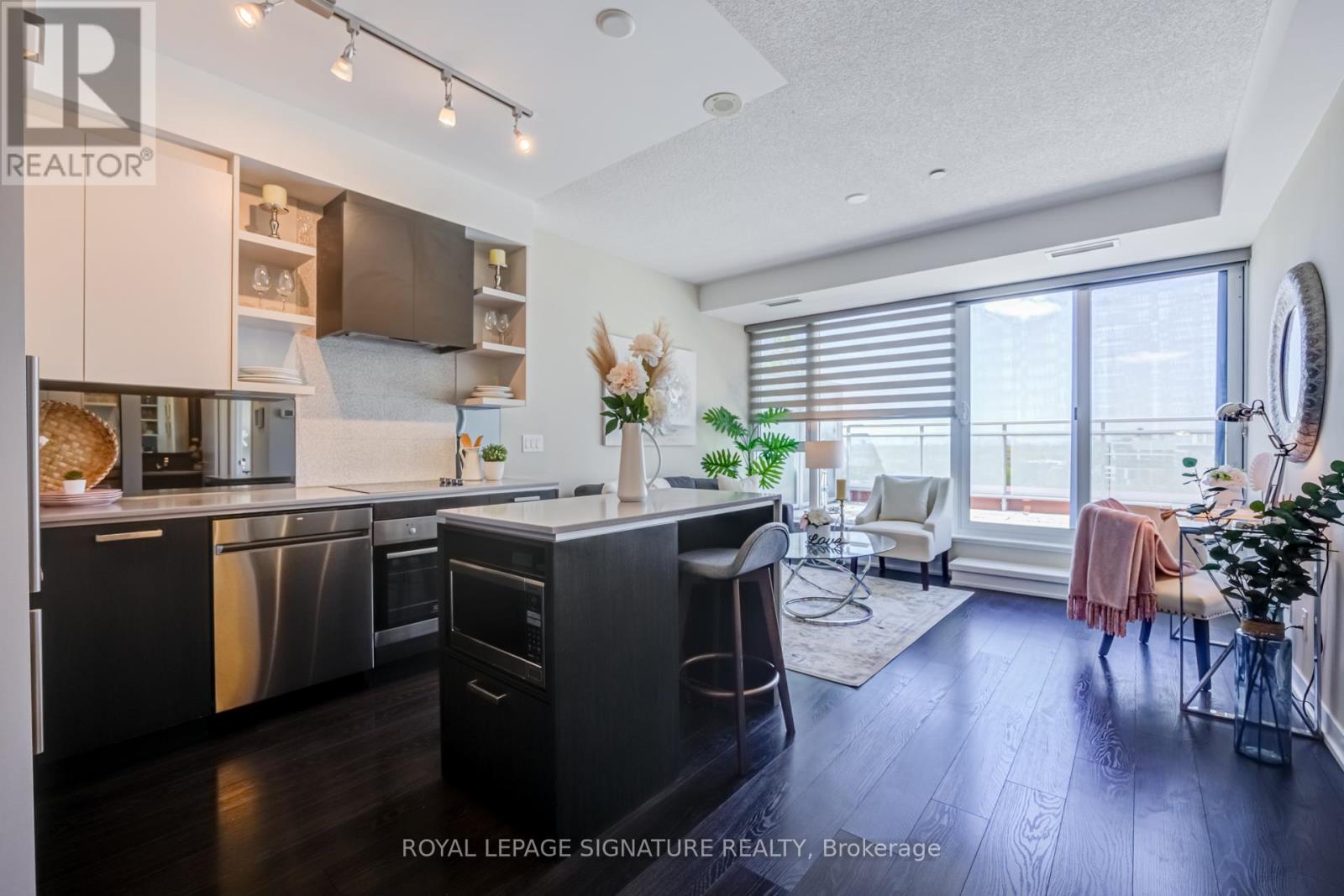 920 - 1830 Bloor Street W, Toronto, Ontario M6P 0A2 - Photo 11 - W13211750