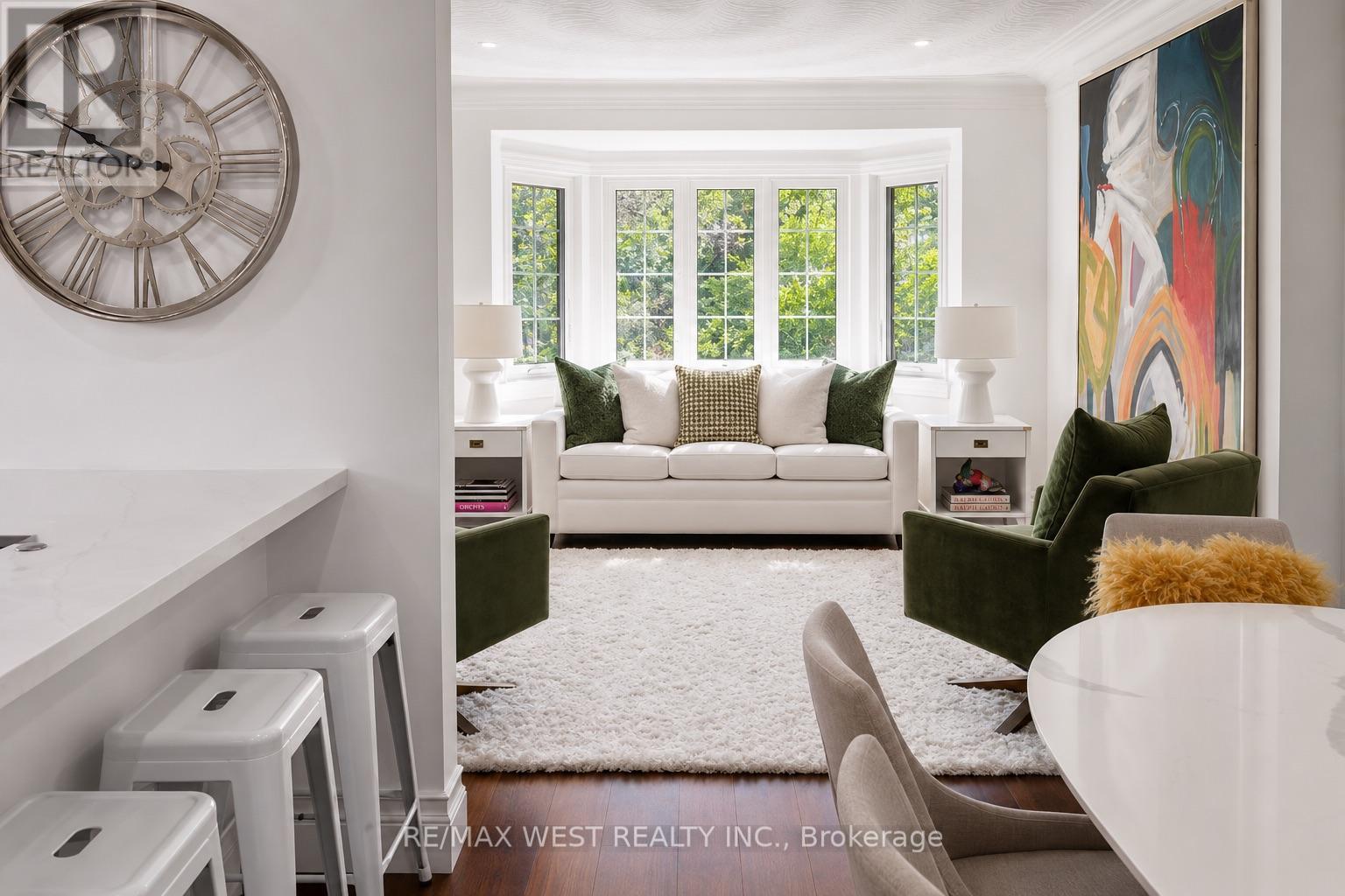 12 Brentwood Road S, Toronto, Ontario  M8Z 3N2 - Photo 6 - W13208198