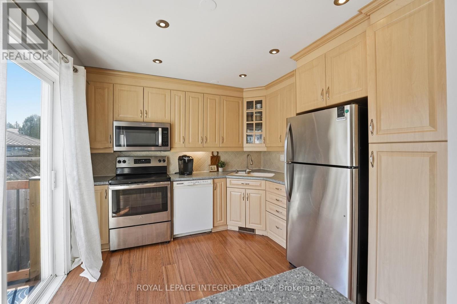 776 Vinette Crescent, Ottawa, Ontario K1E 1W9 - Photo 12 - X13212342