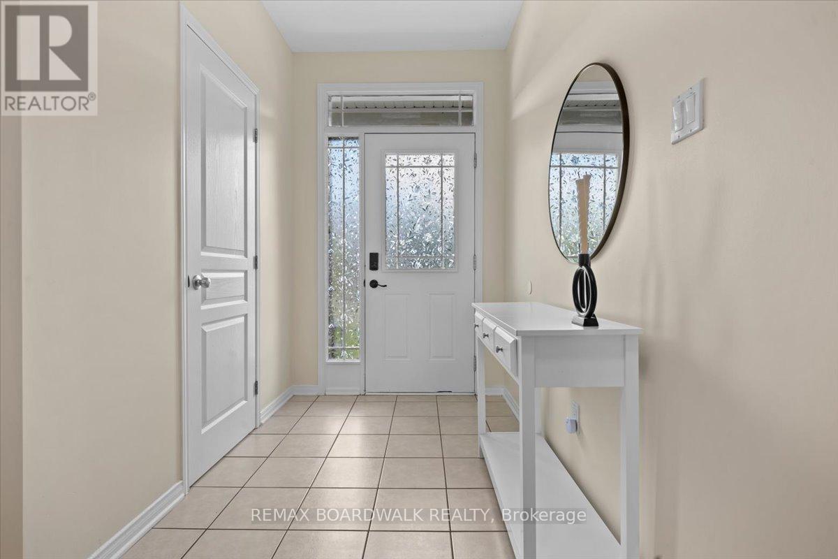 510 Pepperville Crescent, Ottawa, Ontario  K2M 0E5 - Photo 4 - X13212394