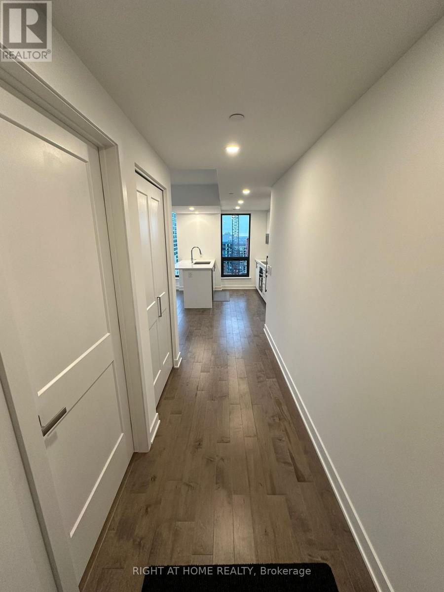 2307 - 340 Queen Street, Ottawa, Ontario  K1R 0G1 - Photo 2 - X13212400