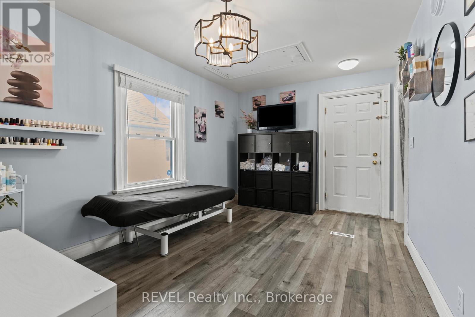 217 Niagara Street N, St. Catharines (Facer), Ontario  L2M 4V3 - Photo 5 - X13212322
