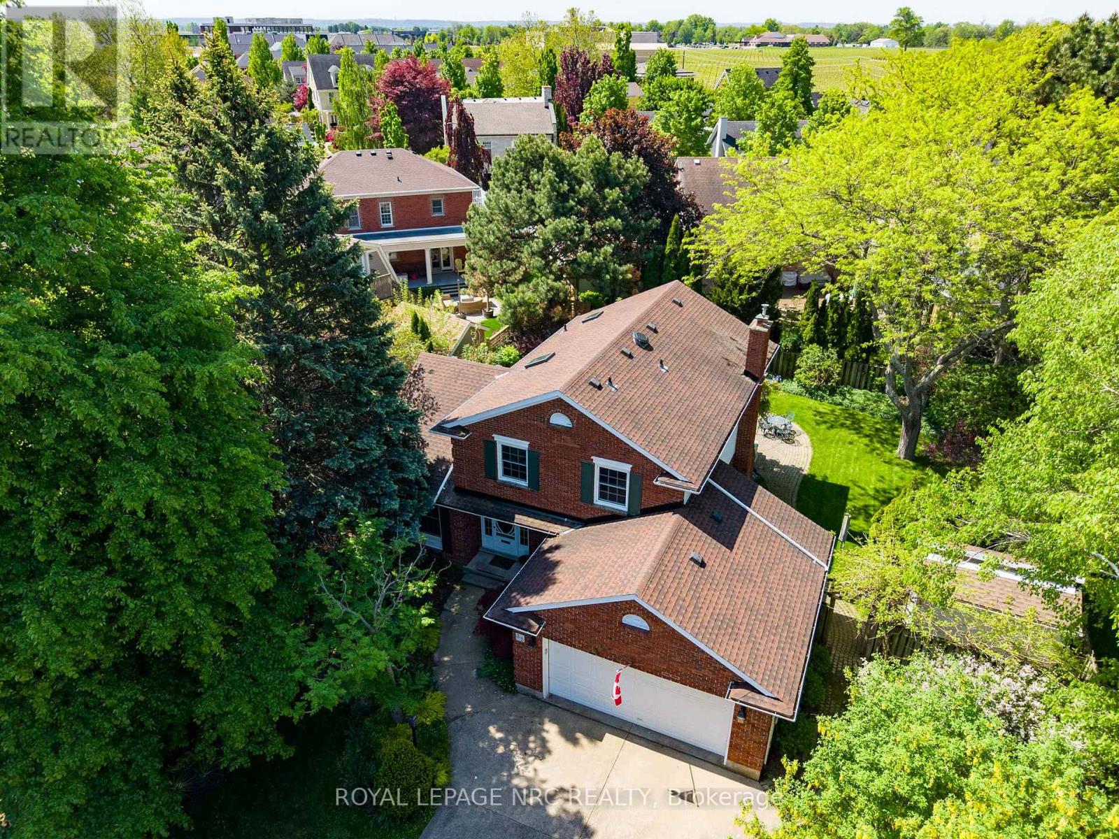 35 Garrison Village Drive, Niagara-On-The-Lake (Town), Ontario  L0S 1J0 - Photo 8 - X13212340