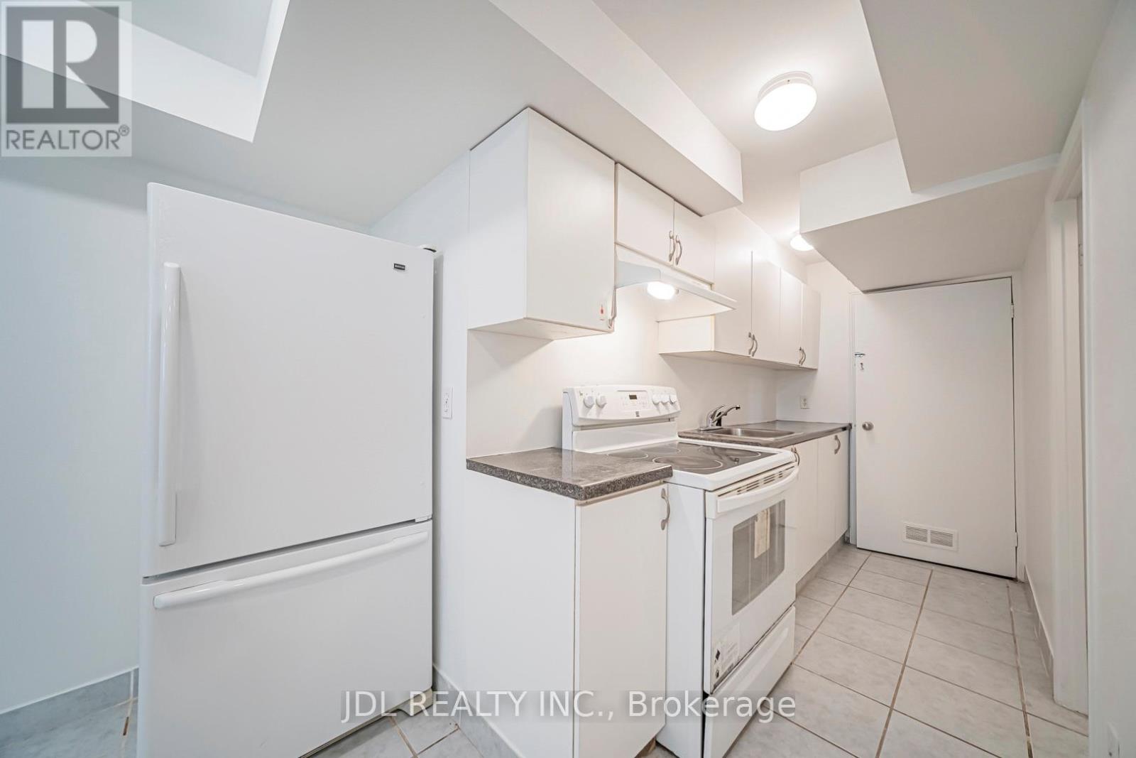 58 Bestview Drive, Toronto, Ontario  M2M 2X9 - Photo 33 - C13212308