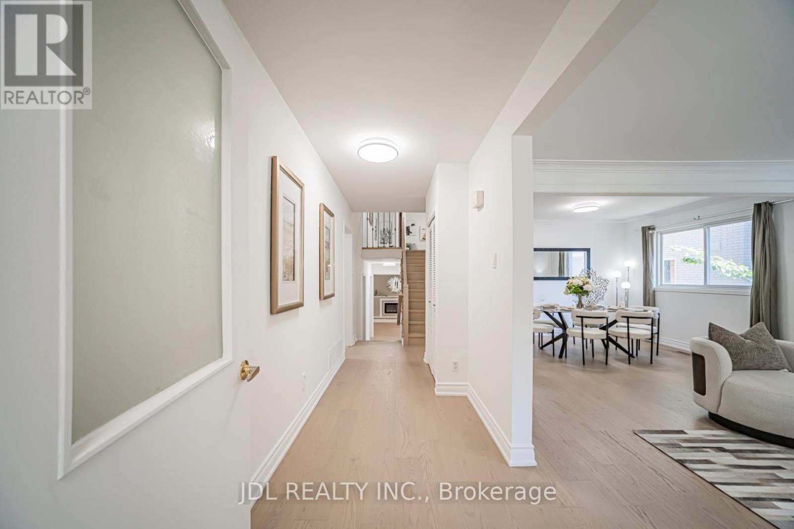58 Bestview Drive, Toronto, Ontario  M2M 2X9 - Photo 5 - C13212308