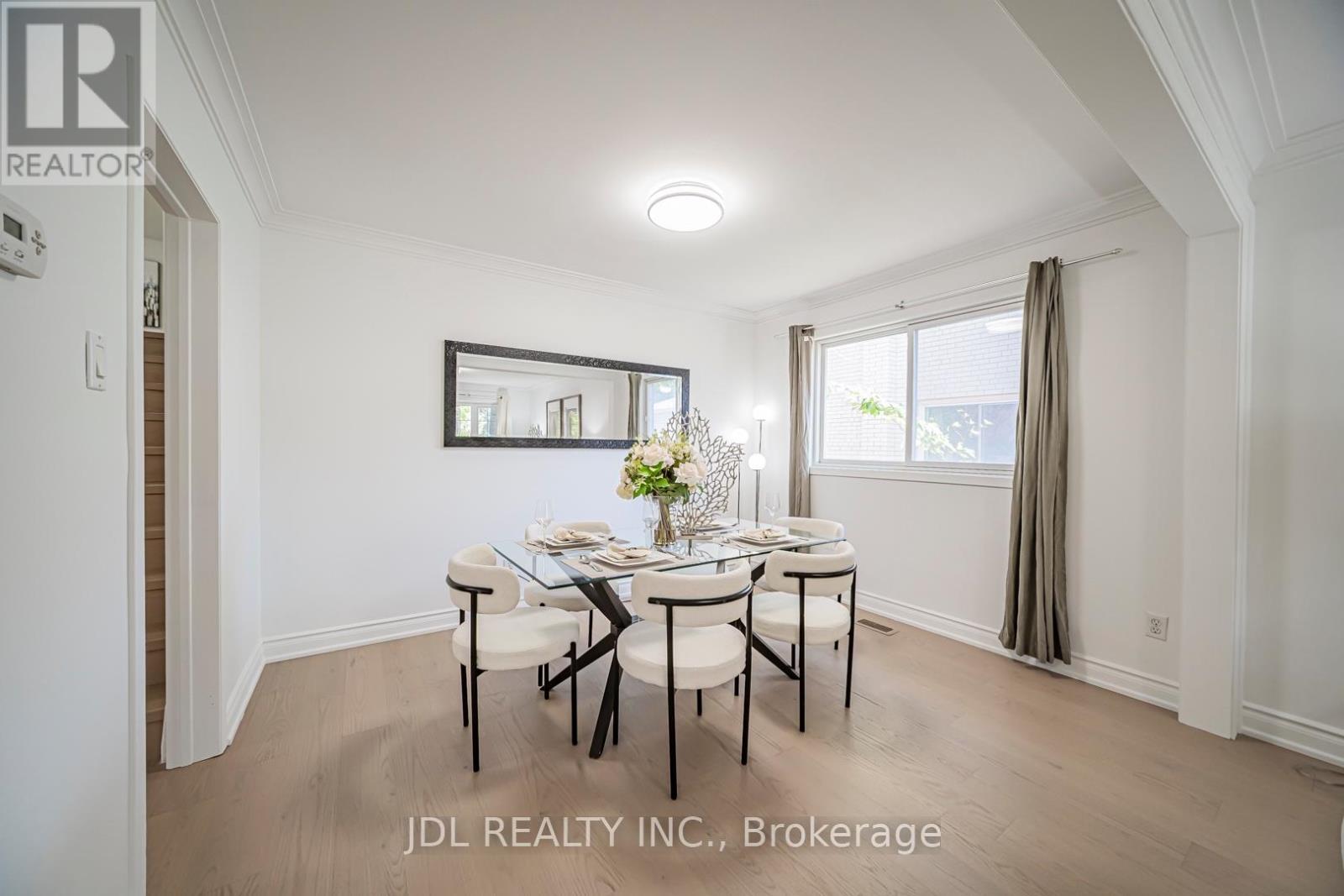 58 Bestview Drive, Toronto, Ontario  M2M 2X9 - Photo 8 - C13212308